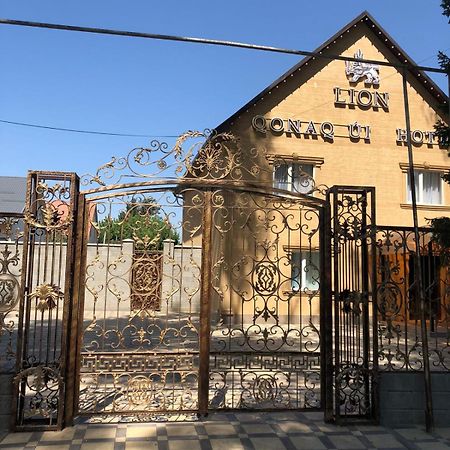 Hotel Lion Almati Kültér fotó