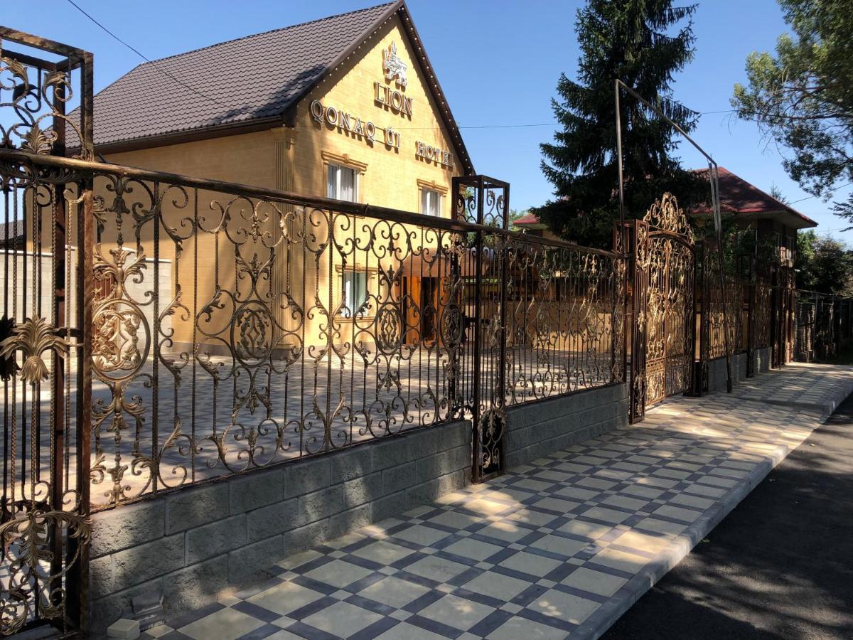 Hotel Lion Almati Kültér fotó