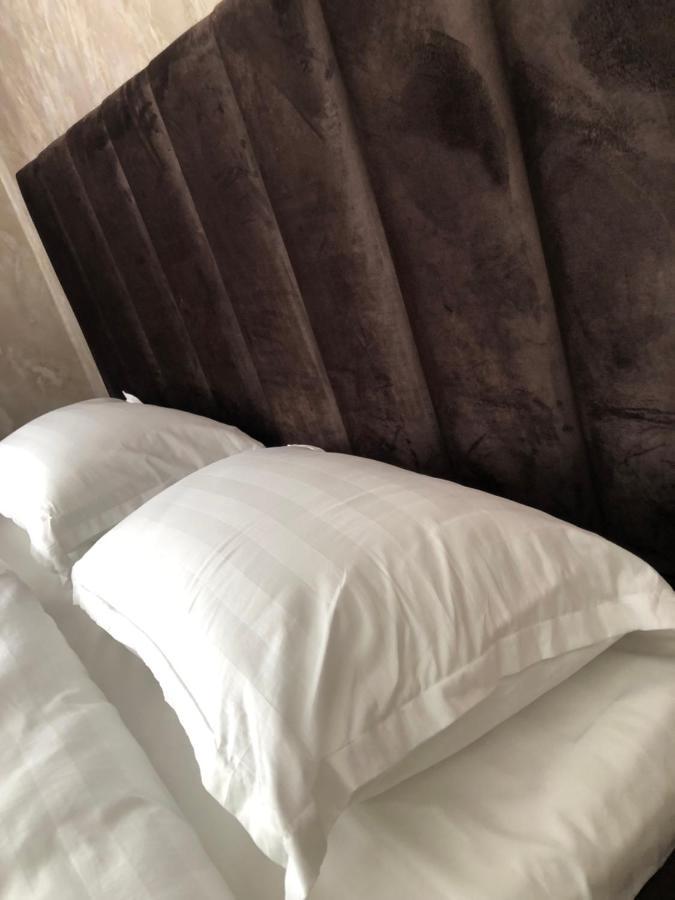 Hotel Lion Almati Kültér fotó