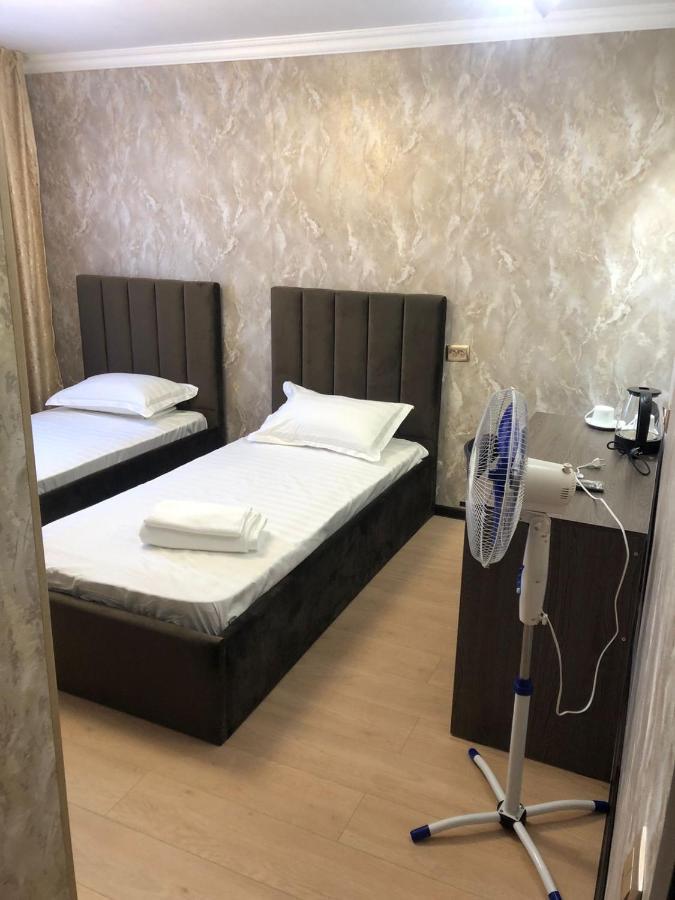 Hotel Lion Almati Kültér fotó