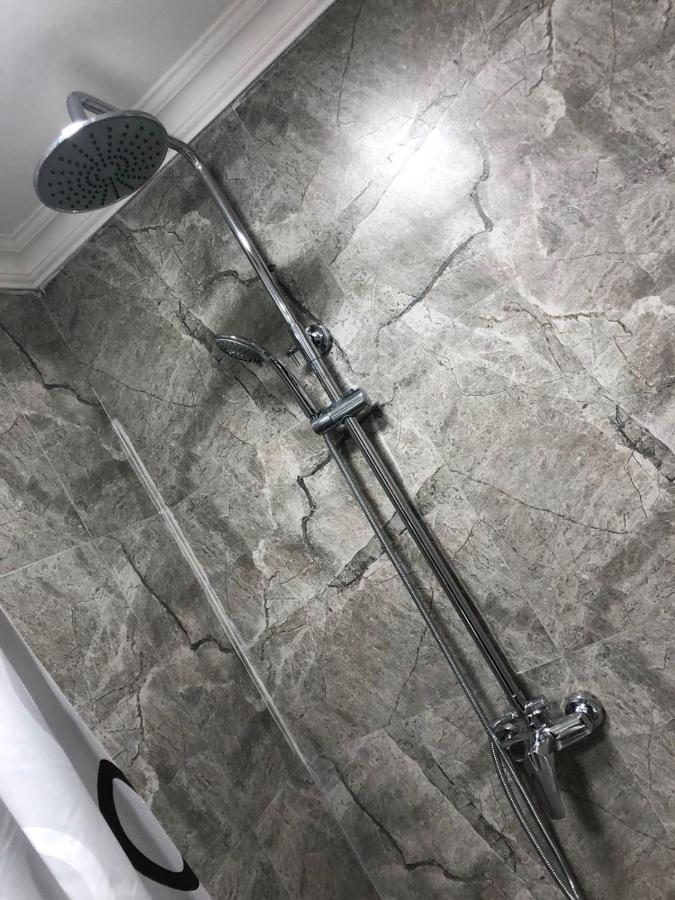 Hotel Lion Almati Kültér fotó