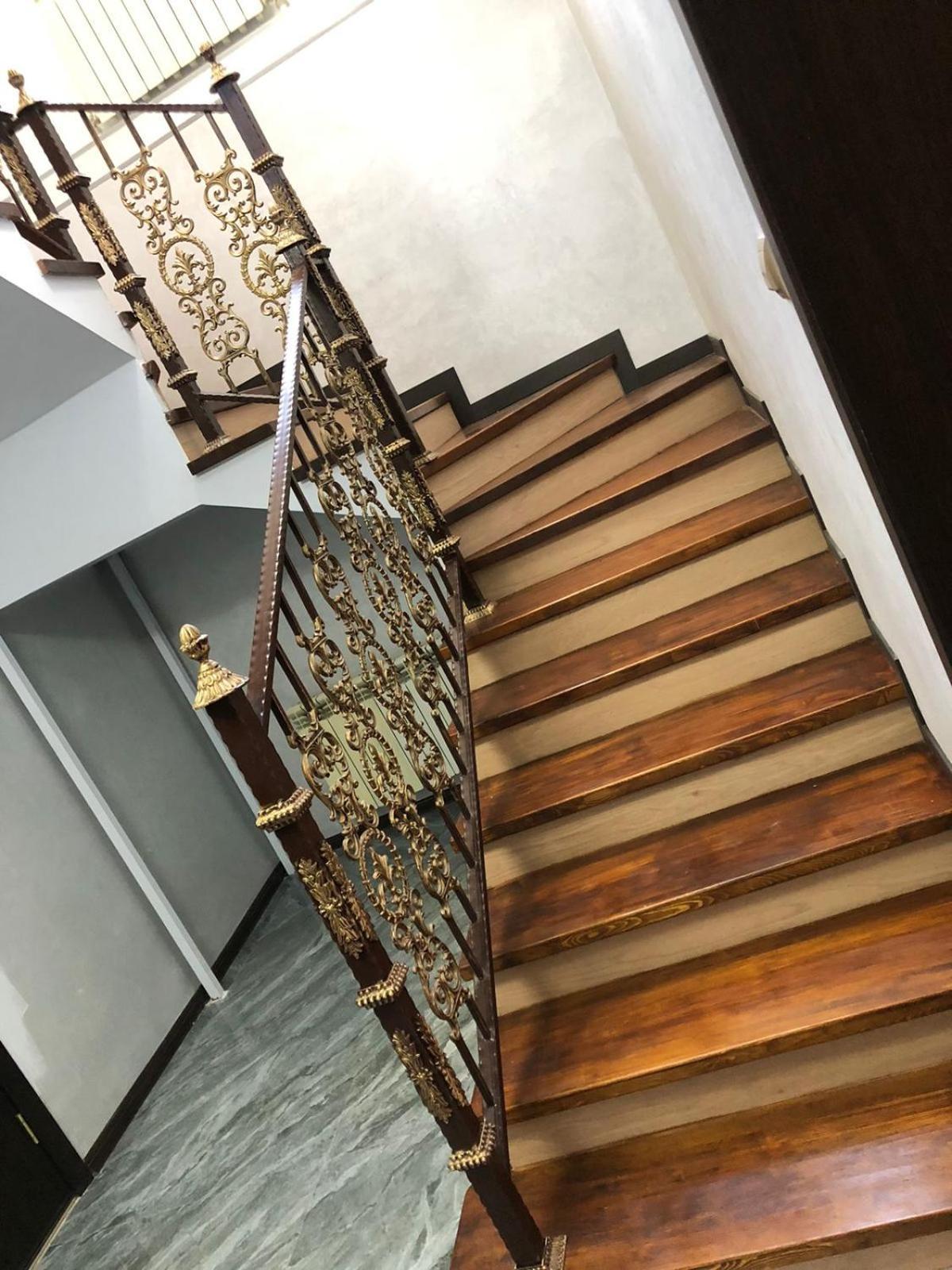 Hotel Lion Almati Kültér fotó