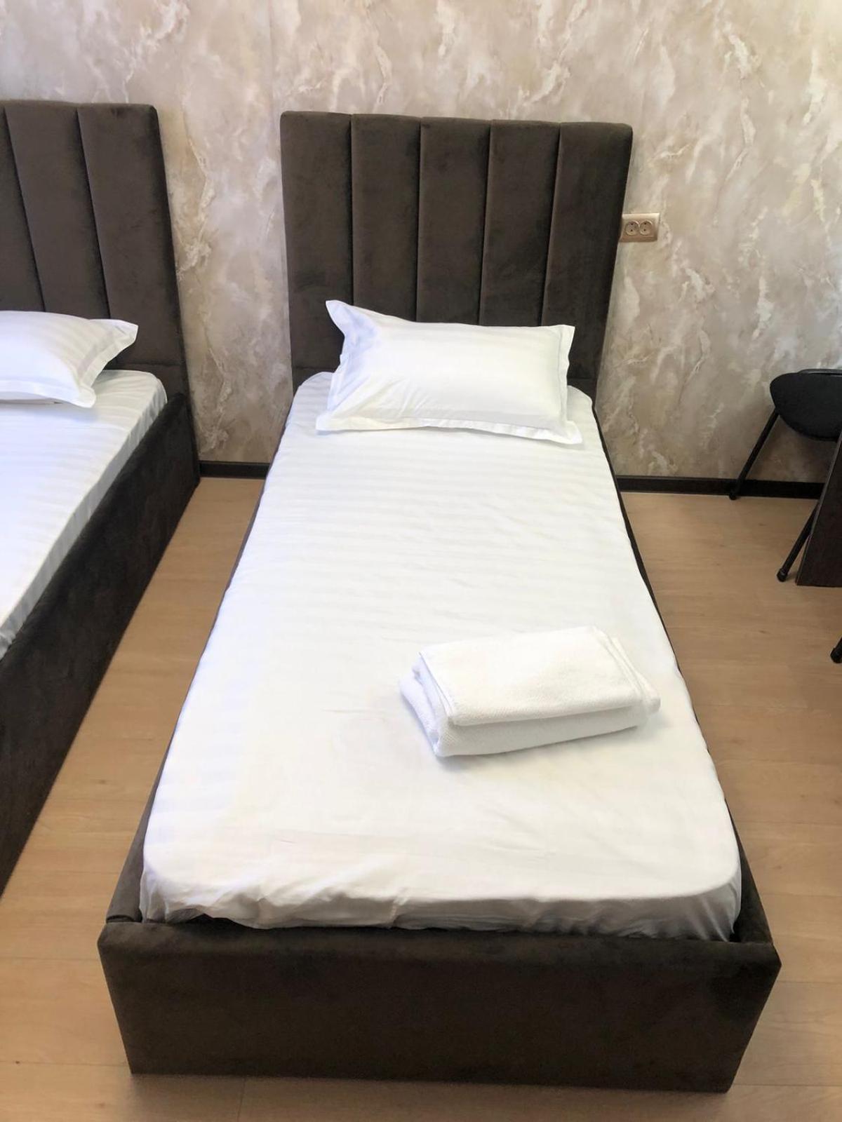 Hotel Lion Almati Kültér fotó