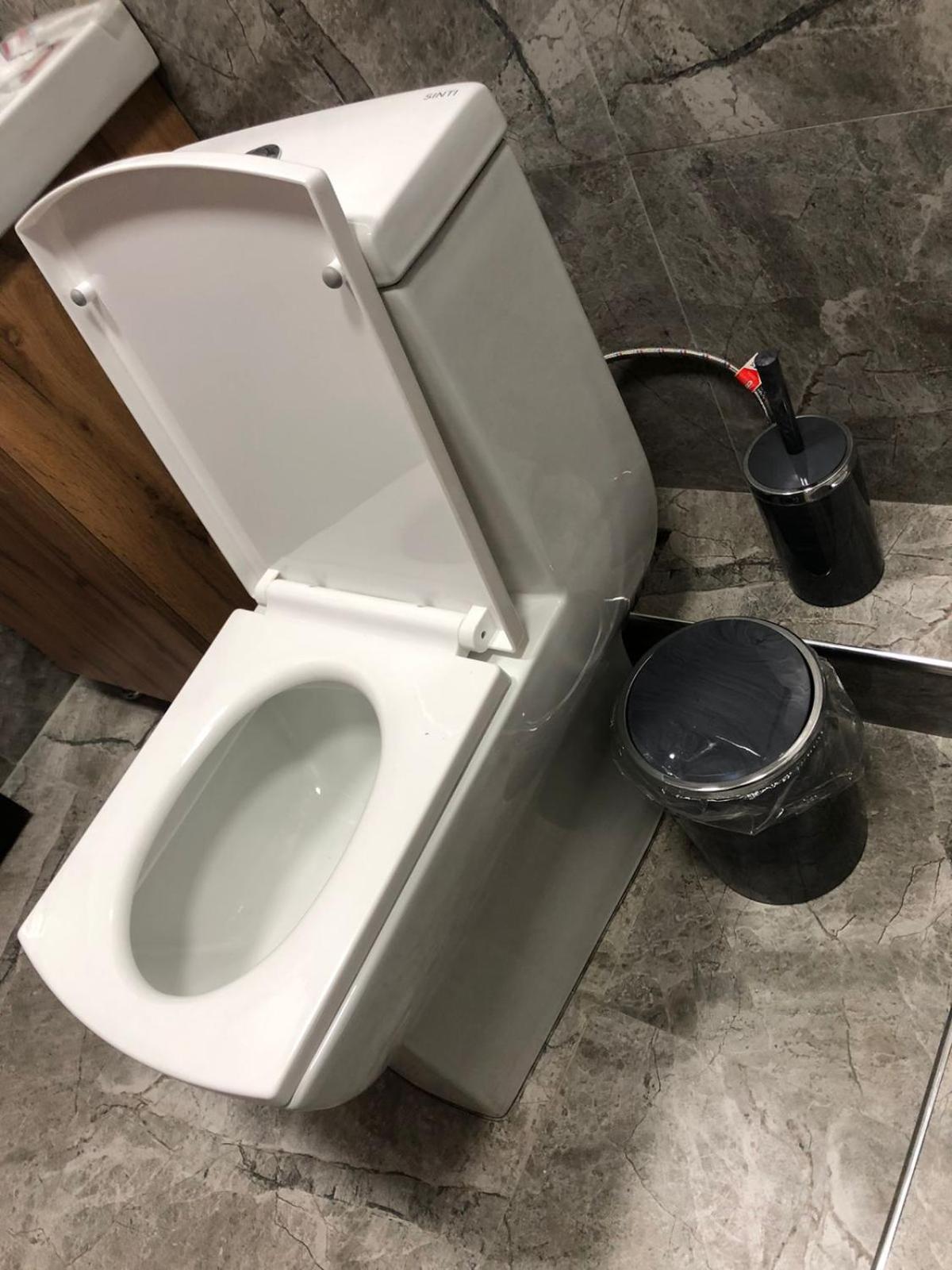 Hotel Lion Almati Kültér fotó